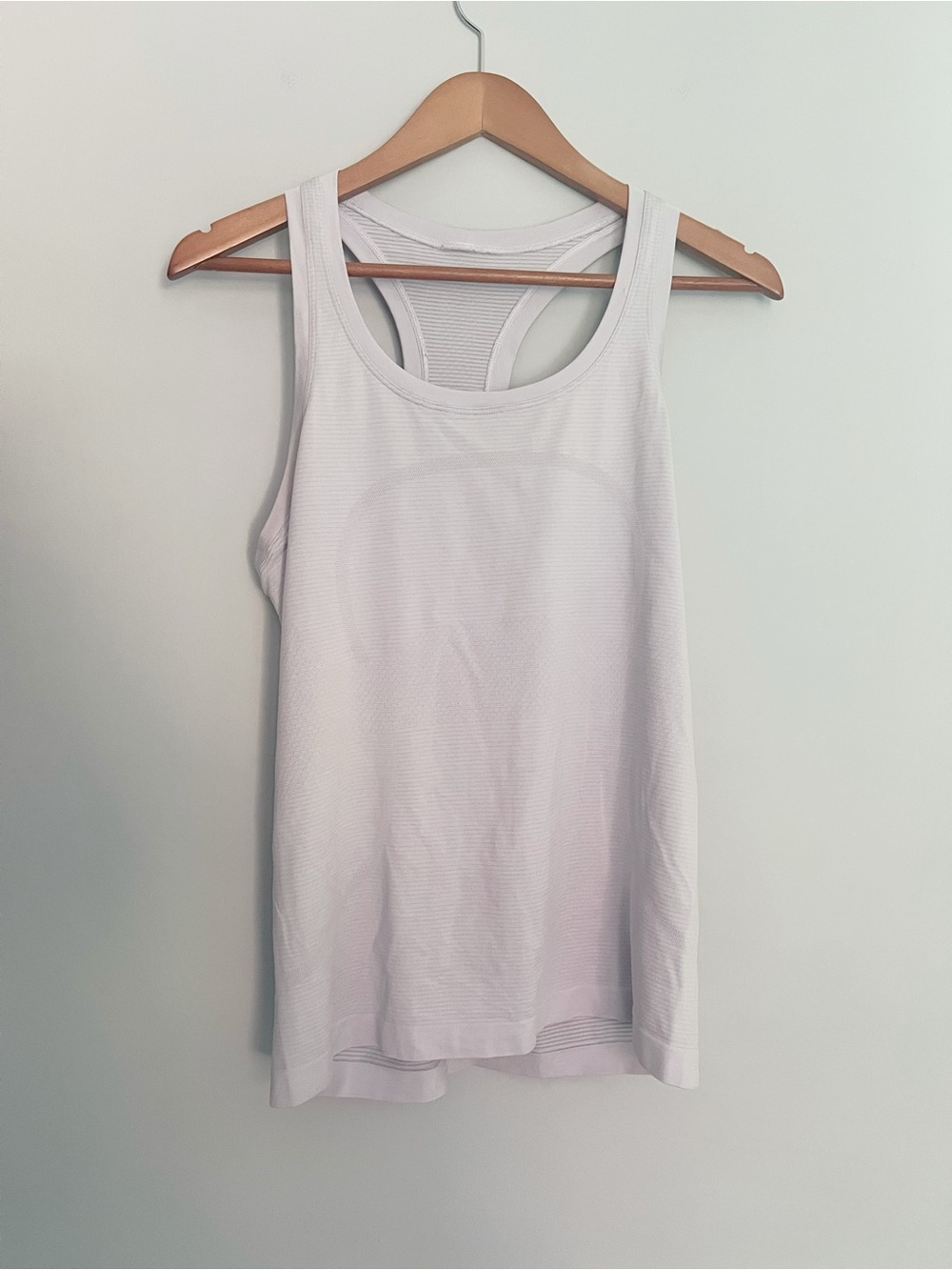 Lululemon Swiftly Tech Racerback Tank Lavender Frost Size 8